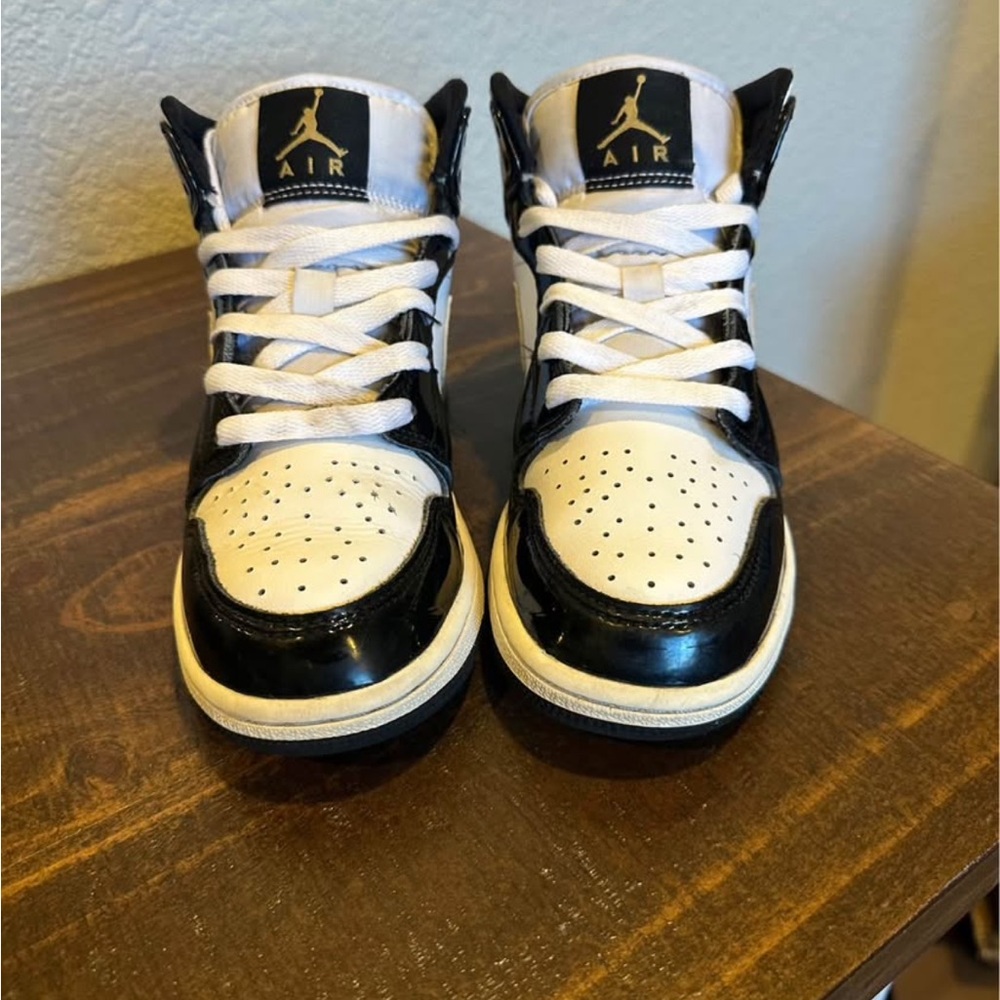 Jordan 1 - size 3.5Y
